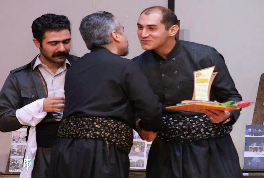 دومین جشنواره نمایشنامه خوانی «برف» شهرستان پیرانشهر به کار خود پایان داد
 2