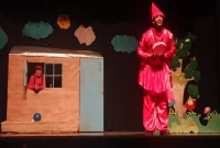 کاری از گروه رقص عروسک

نمایش «گربه ترقه فروش» در اورمیه روی صحنه رفت
