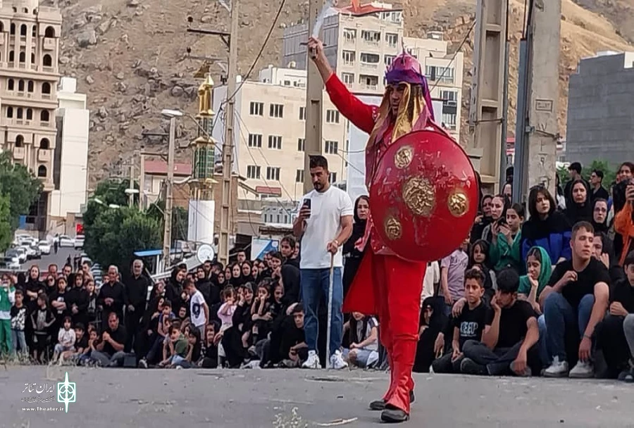 نمایش خیابانی « واقعه عاشورا» در شهرستان ماکو به اجرا در آمد. 2