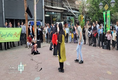 با استقبال مخاطبان هنر تئاتر خیابانی

نمایش خیابانی «آخه چرا» در سلماس به اجرا درآمد
