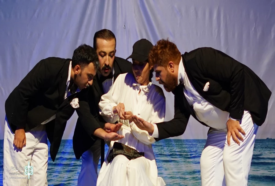 « بر پهنه دریا » در ارومیه به روی صحنه رفت  3