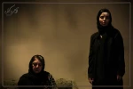 نمایش آجی و کول
عکس : مهرناز خوشنویس کارگردان : امین سیمین مرام تیر 1403