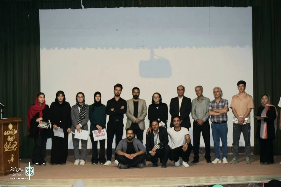 جشنواره تئاتر کارگاهی گروه نمایش سپید تکاب، در این شهرستان به اجرا در آمد.
 2