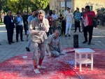 دومین جشنواره استانی تئاتر خیابانی «زاب» پیرانشهر در میان استقبال پرشور تماشاگران شروع به کار کرد.
 2