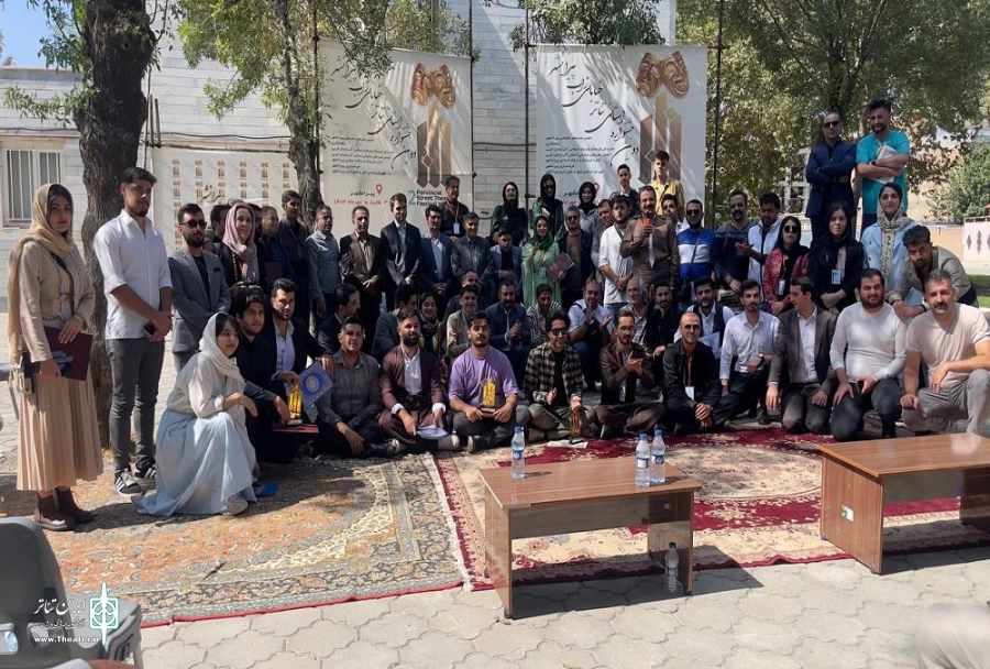 دومین جشنواره استاتی تئاتر خیابانی «زاب» شهرستان پیرانشهر برگزیدگان خود را شناخت.
 2
