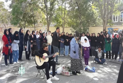 به مناسبت هفته دفاع مقدس و بازگشایی مدارس

نمایش خیابانی «کسب و کار من» در ارومیه اجرا شد