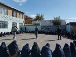نمایش خیابانی «گێژاو - گرداب» در شهرستان سردست به اجرا در آمد.
 2