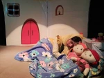نمایش کودک و نوجوان «بیرون که ترس نداره »در نقده به اجرا درآمد. 4