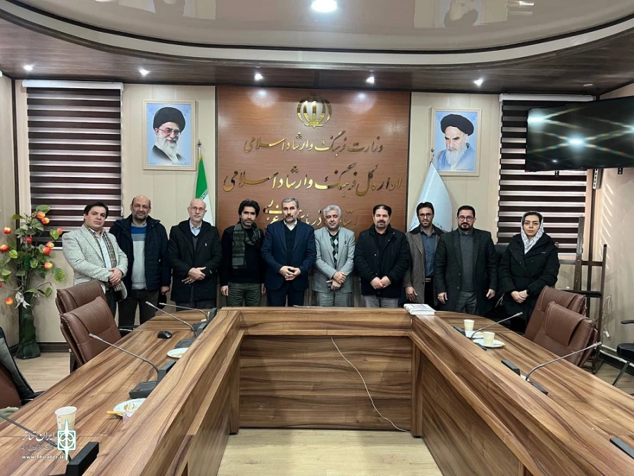 دیدار مدیر کل فرهنگ و ارشاد اسلامی استان آذربایجان غربی با کارگردان منتخب در چهل و سومین جشنواره بین‌المللی تئاتر فجر برگزار شد. 3
