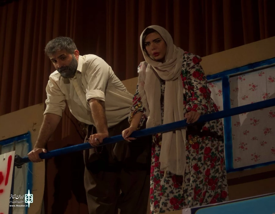 نمایش «دهنه ۲» به نویسندگی یوسف فتحی و لقمان شریفی و کارگردانی یوسف فتحی در بوکان به اجرا در آمد.

 2