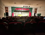 نمایش «کشتی ناخدا کریس» در شهرستان تکاب به اجرا در آمد.
 2