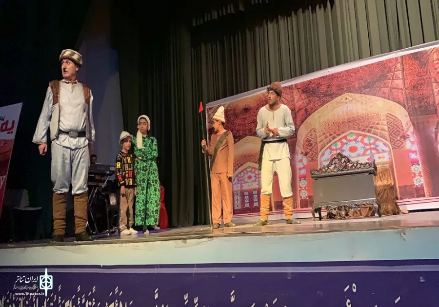 اجرای نمایش کمدی «خانعلی و جانعلی» در میاندوآب
 2