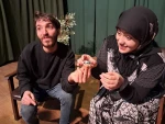 نمایش طنز «هدیه سالگرد ازدواج»در نقده به اجرا درآمد
 2