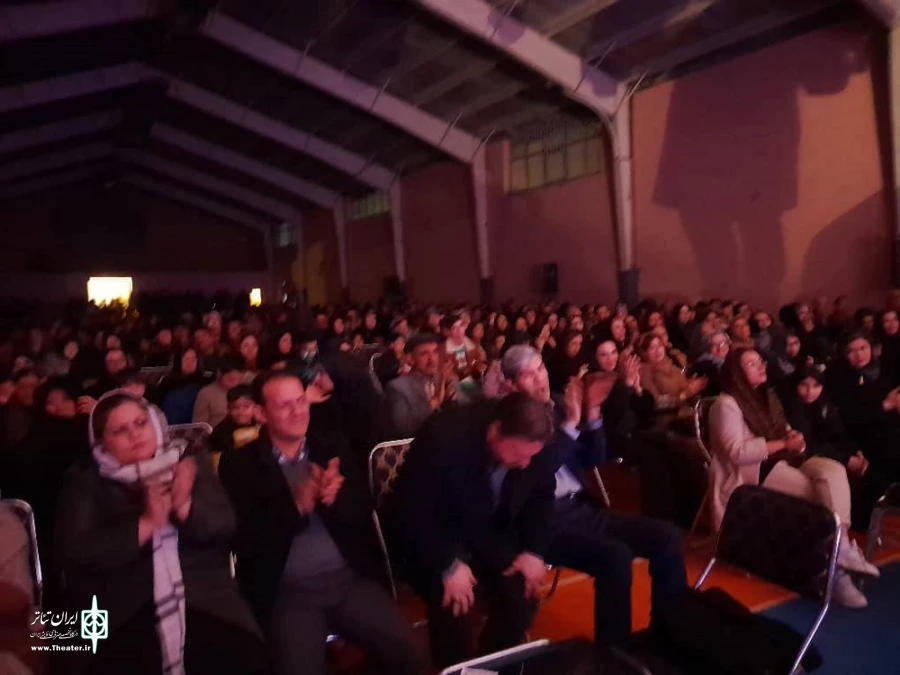 اجرا نمایش طنز «مشهدی عباد» در ماکو و‌ پلدشت
 2