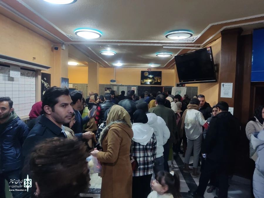 نمایش ترکی « اصلی و کرم » در ارومیه به روی صحنه رفت  11