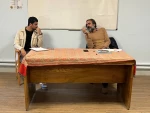 بررسی و تحلیل نمایشنامه های «کلفت‌ها» نوشته ژان ژنه و «گوریل پشمالو» نوشته یوجین اونیل در مهاباد انجام گرفت.
 2