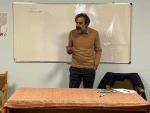 بررسی و تحلیل نمایشنامه های «کلفت‌ها» نوشته ژان ژنه و «گوریل پشمالو» نوشته یوجین اونیل در مهاباد انجام گرفت.
 2