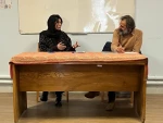 بررسی و تحلیل نمایشنامه های «کلفت‌ها» نوشته ژان ژنه و «گوریل پشمالو» نوشته یوجین اونیل در مهاباد انجام گرفت.
 2