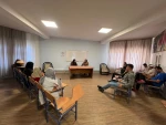 بررسی و تحلیل نمایشنامه های «کلفت‌ها» نوشته ژان ژنه و «گوریل پشمالو» نوشته یوجین اونیل در مهاباد انجام گرفت.
 2