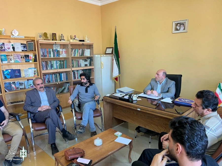 برگزاری جلسه تکریم و معارفه رئیس انجمن نمایش شهرستان بوکان برگزار شد
 2