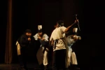 نمایش «شوژن به‌چاو - جوال دوز در چشم» برداشتی از نمایش چشم در برابر چشم در بوکان به اجرا در آمد.
 2