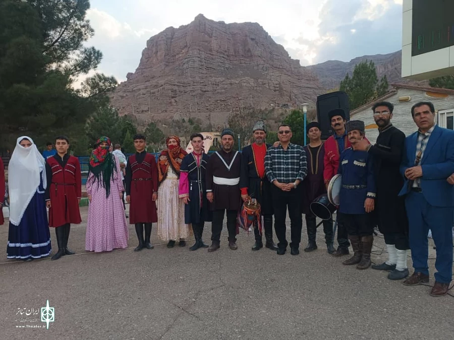 نمایش « آچیل ماچیل » در فستیوال منطقه ای آزاد ارس به اجرا درآمد 4
