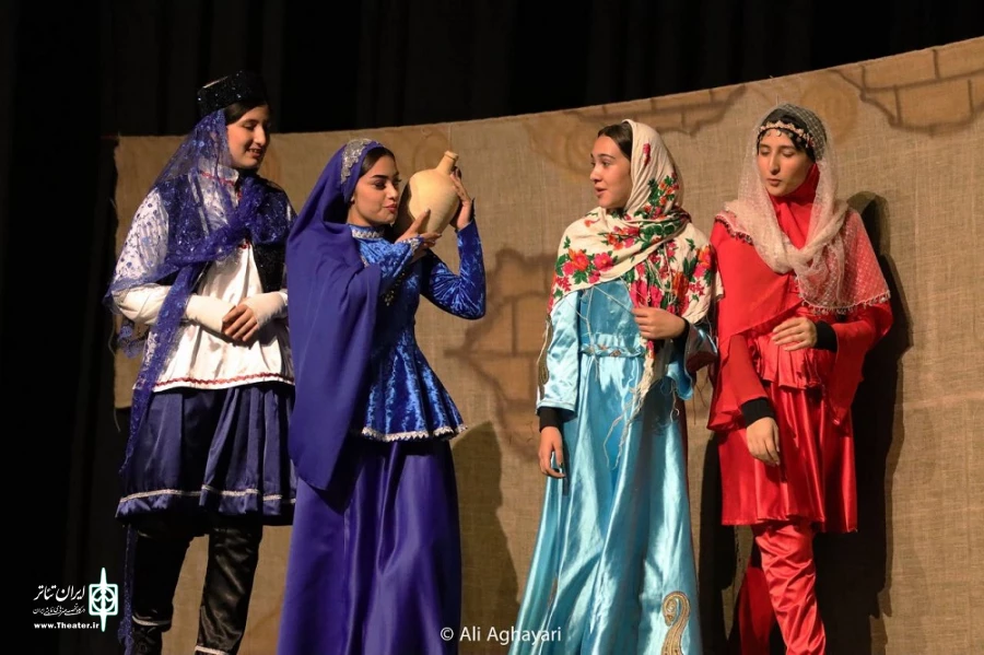 نمایش « قره پاپاق لوطوسو » به به زبان ترکی در ارومیه به روی صحنه رفت  2
