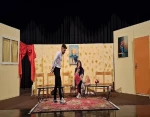 نمایش «بازیگرین بیر گونی» اثری از محمد رضا مشتاق در سلماس به روی صحنه رفت.
 2